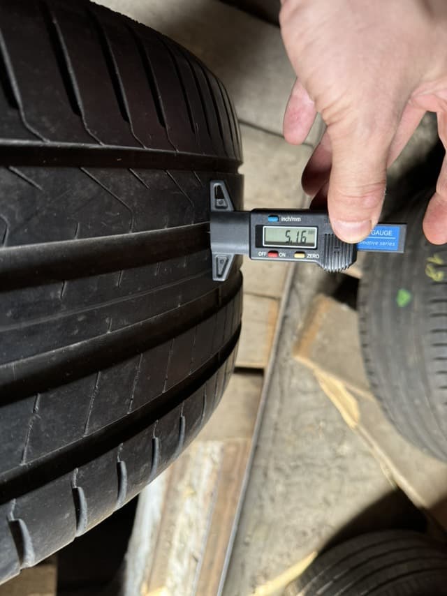 Вживані шини Pirelli CinturatoP7 275/40 R 18