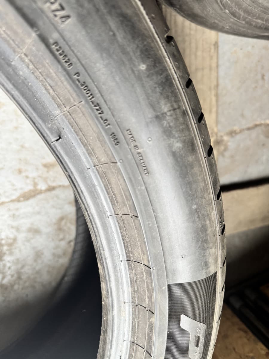 Вживані шини Pirelli PzeroTm 275/40 R 20