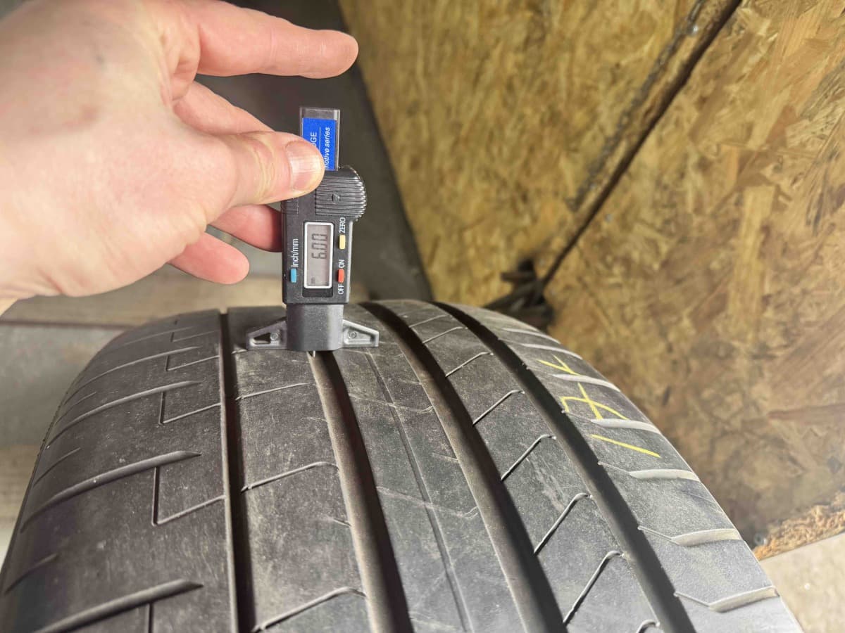 Вживані шини Pirelli PzeroTm 275/40 R 20