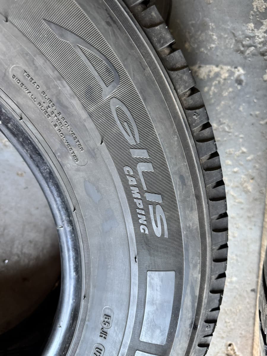 Вживані шини Michelin AgilisCamping 225/75 R 16C