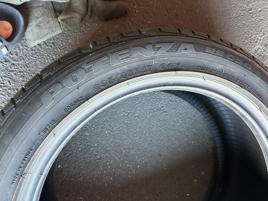 Вживані шини Bridgestone Potenza RL050 235/45 R 17