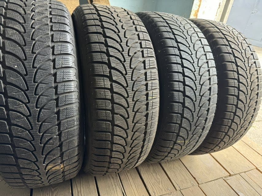 Придбати вживані шини Bridgestone BlizzakLM-80EVO 225/55 R 18