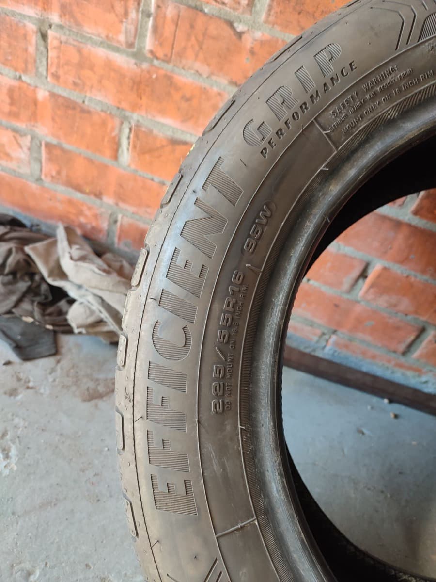 Вживані шини Good Year Efficient Grip 225/55 R 16