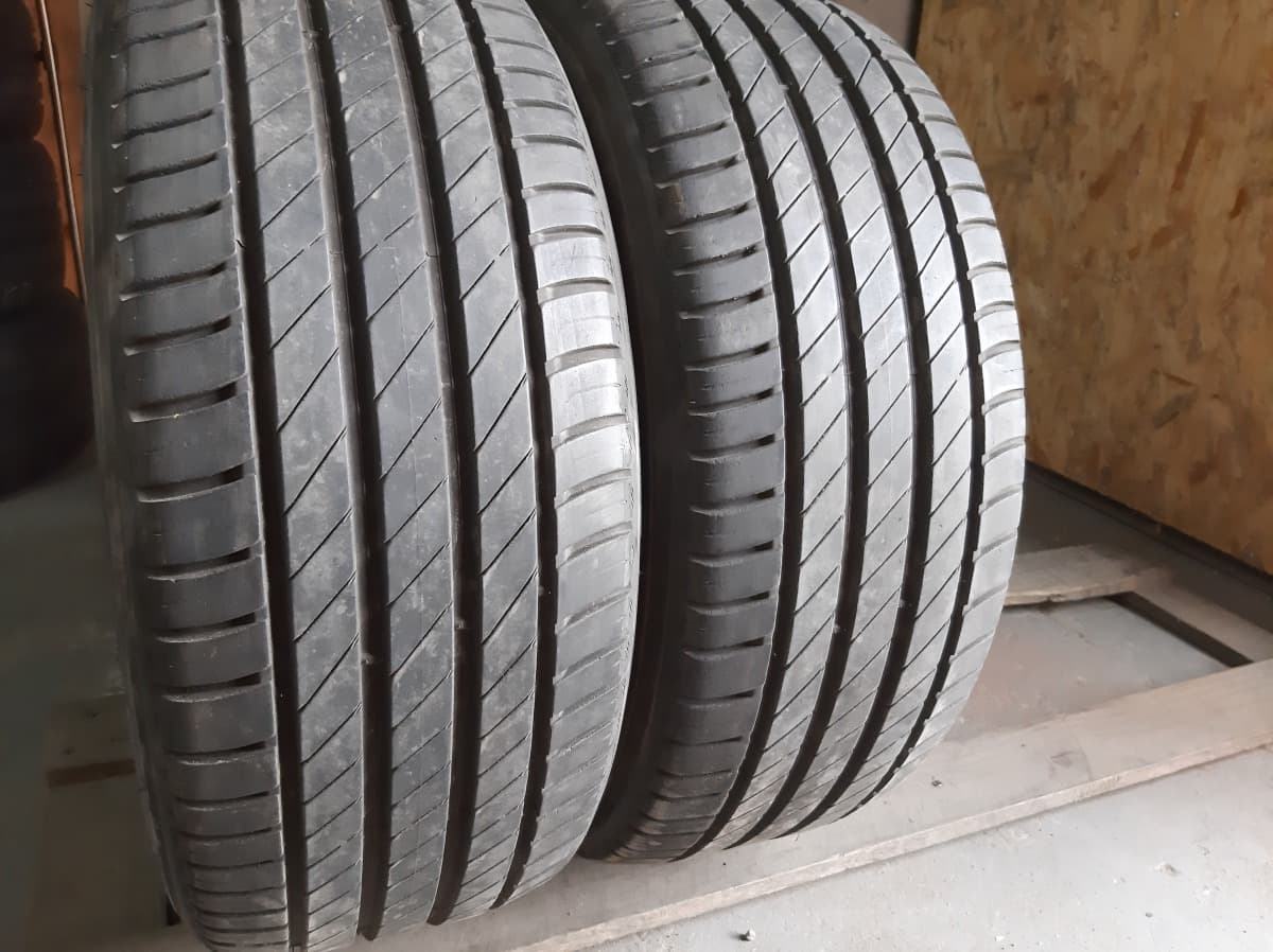 Придбати вживані шини Kleber Dynaxer HP 4 215/50 R 17