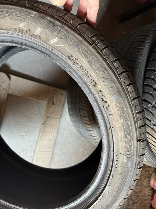 Вживані шини Bridgestone Potenza RE97AS 235/45 R 18