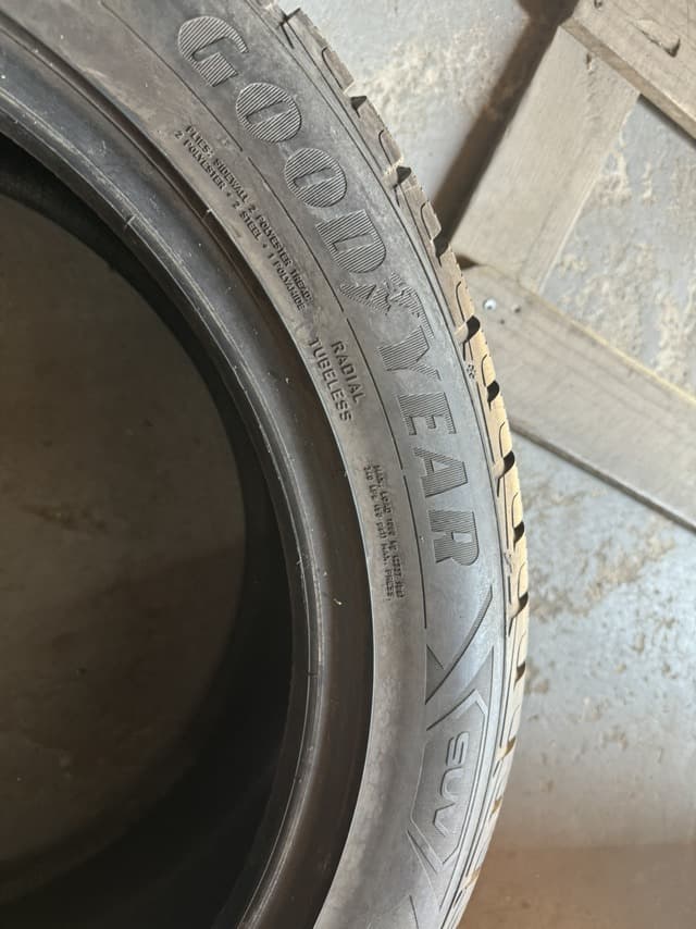 Вживані шини Goodyear UltraGripPerfomance SUV 275/45 R 20