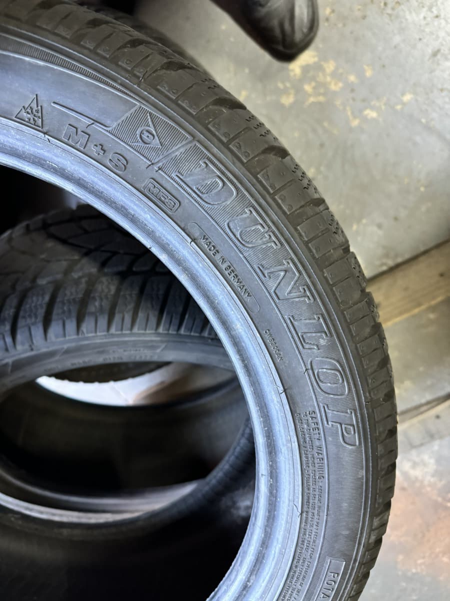 Вживані шини Dunlop SP Winter Sport 3D 235/45 R 17