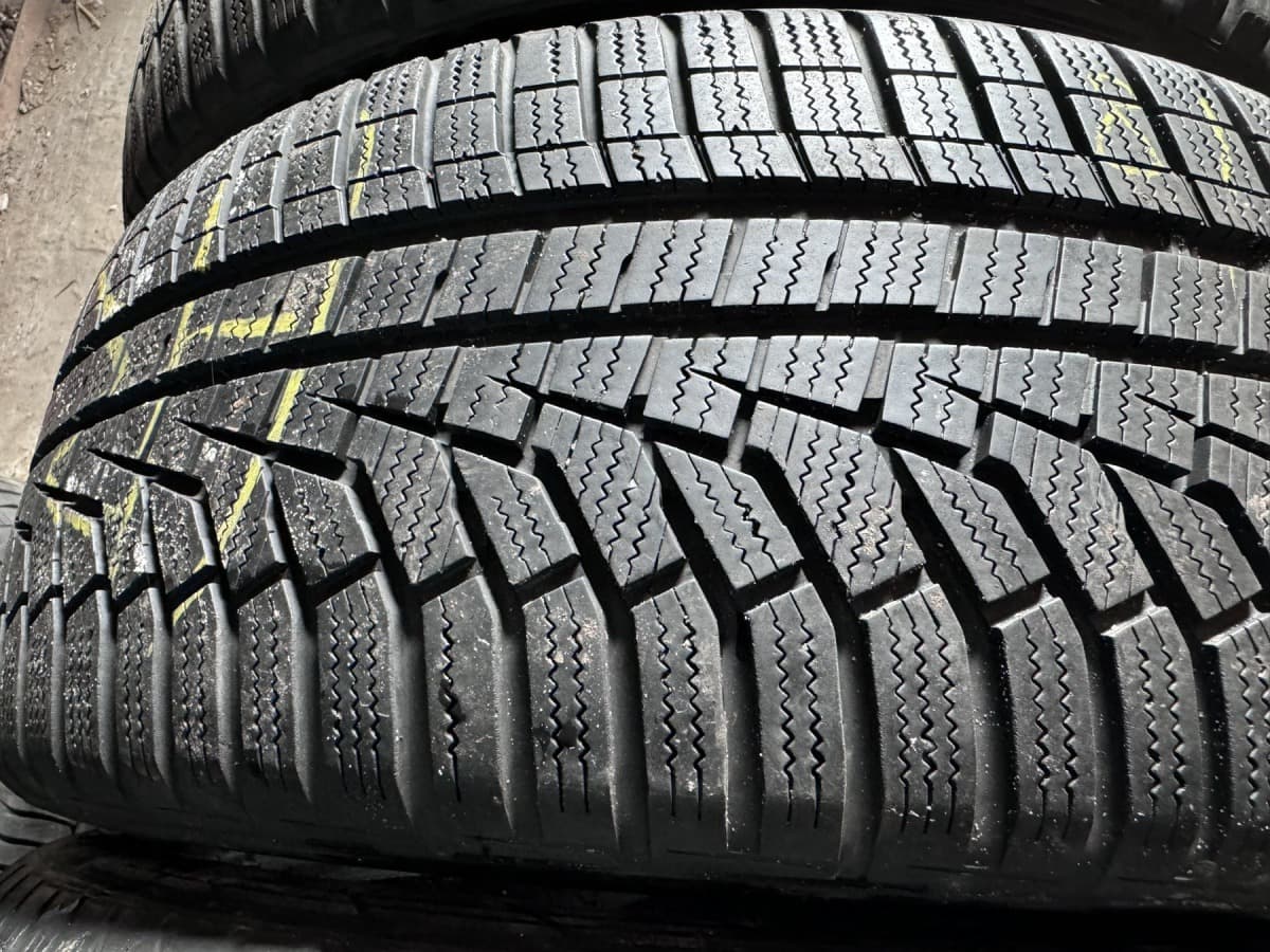 Вживані шини Hankook Winter I cept evo 2 235/50 R 18