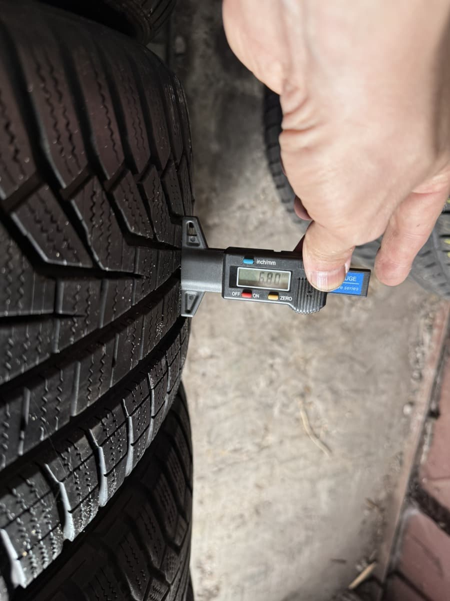 Вживані шини Hankook Winter I cept evo 2 235/50 R 18
