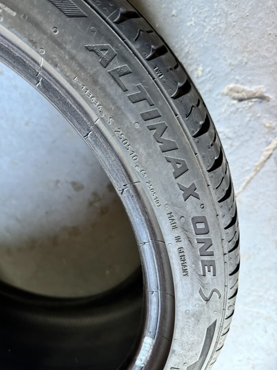 Вживані шини General Altimax One S 225/40 R 18