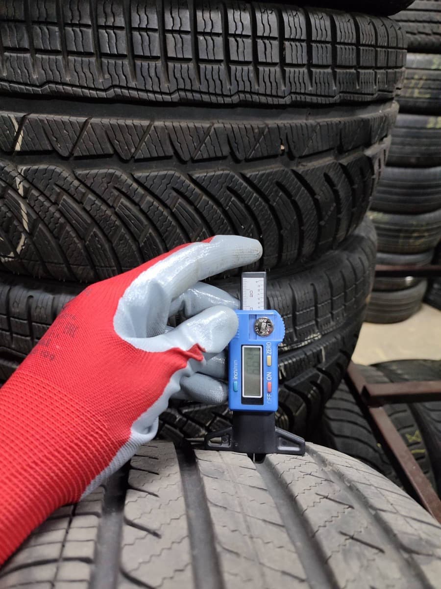 Вживані шини Bridgeston Turanza LS100  RFT 225/40 R 18