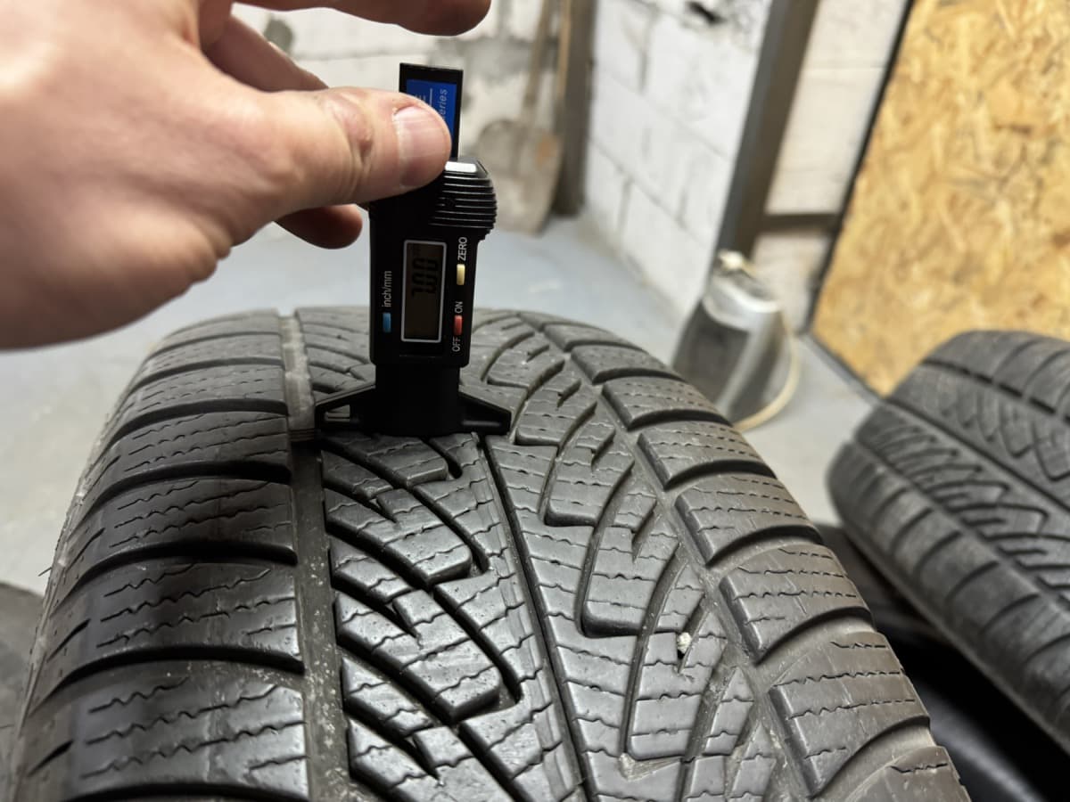 Вживані шини GoodYear Ultra Grip 8 Perfomance 255/60 R 18