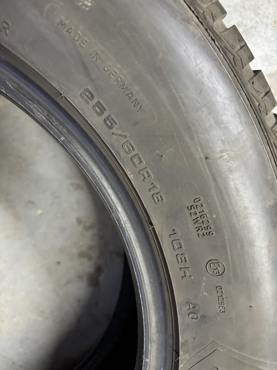Вживані шини GoodYear Ultra Grip 8 Perfomance 255/60 R 18