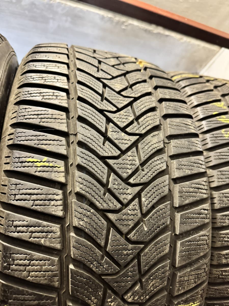 Вживані шини Dunlop Winter Sport 5  245/45 R 17