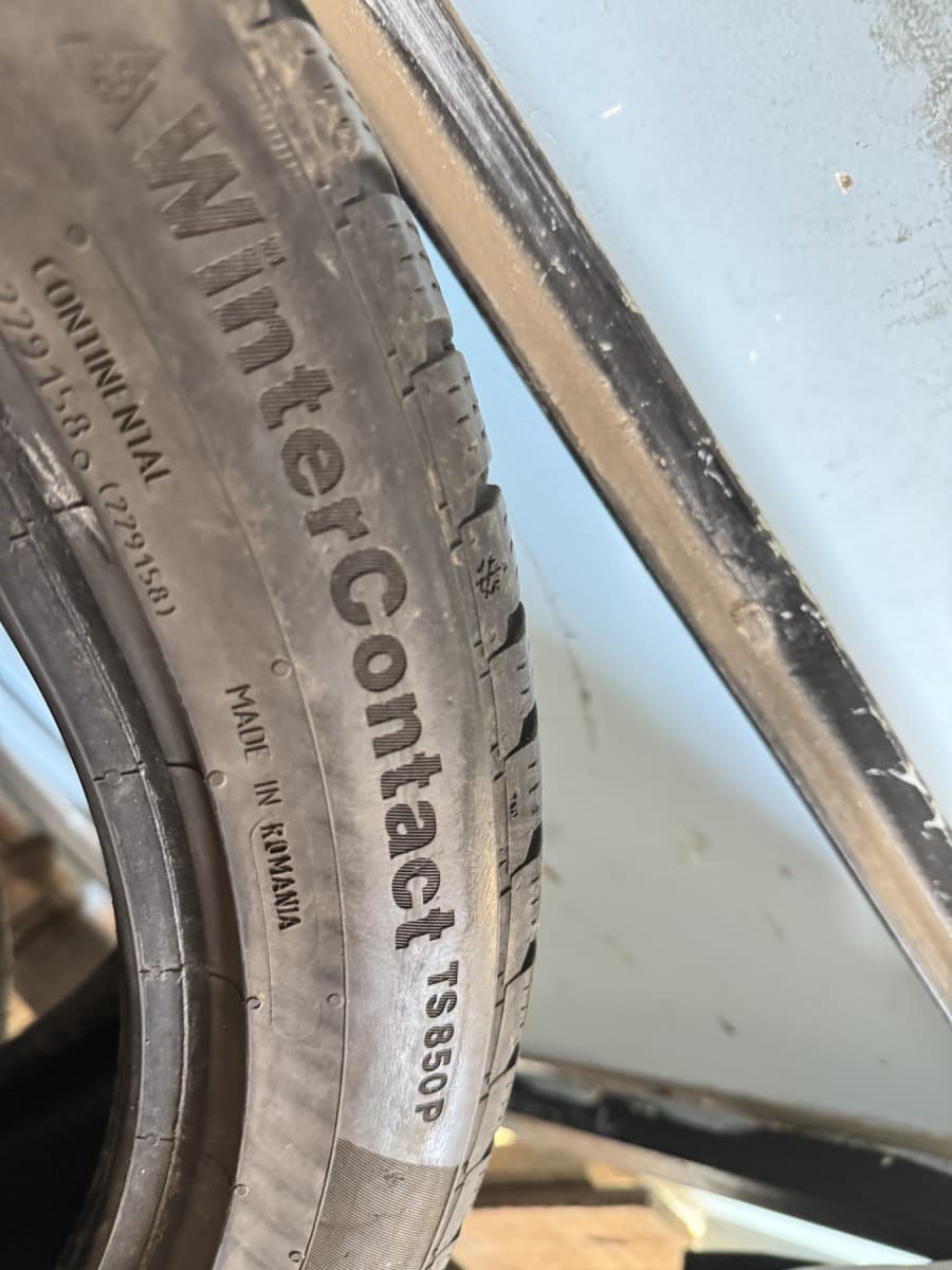 Вживані шини Continental ContiWinterContact TS 850Р 235/45 R 18