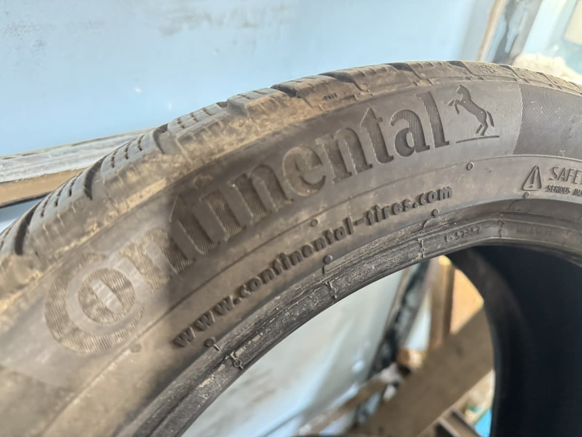 Вживані шини Continental ContiWinterContact TS 850Р 235/45 R 18