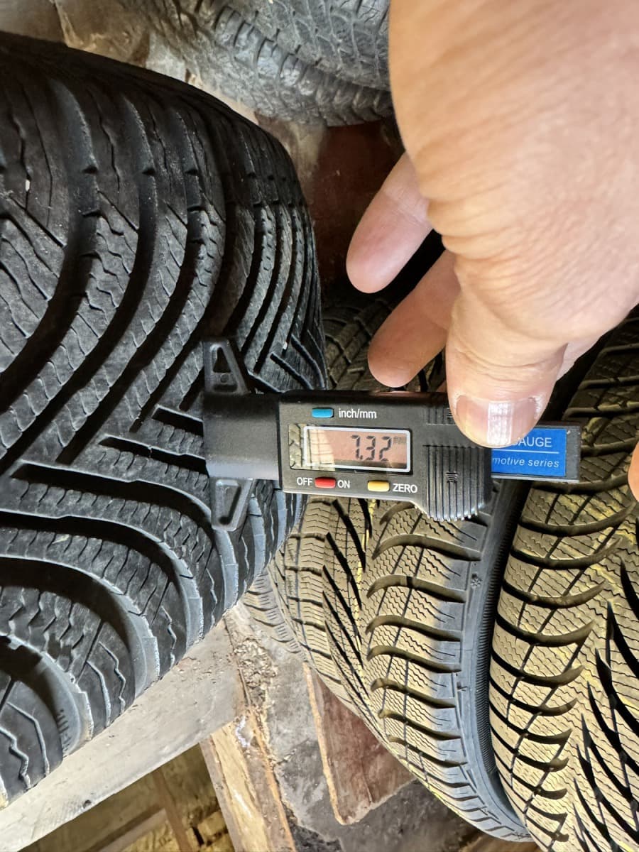 Вживані шини Michelin Alpin 5  215/65 R 16