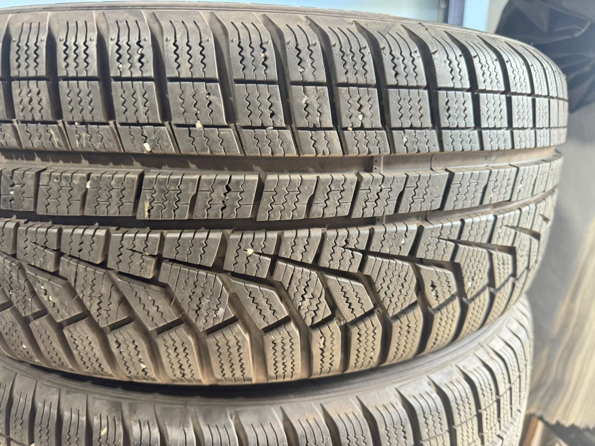 Вживані шини Hankook Winter i*cept evo 2 215/55 R 17