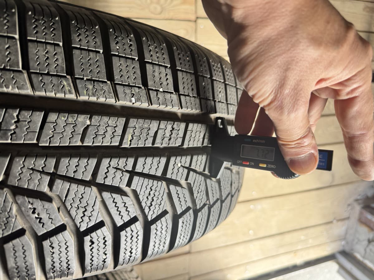 Вживані шини Hankook Winter i*cept evo 2 215/55 R 17