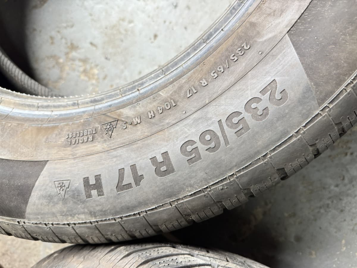 Вживані шини Continental WinterContact TS 850P  235/65 R 17