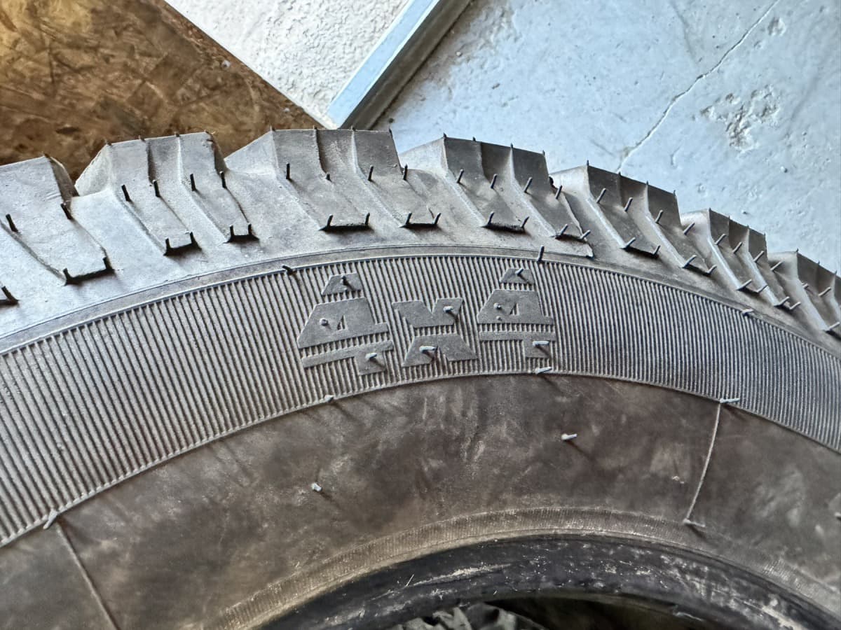 Вживані шини Equipe M+S 4*4 245/70 R 16
