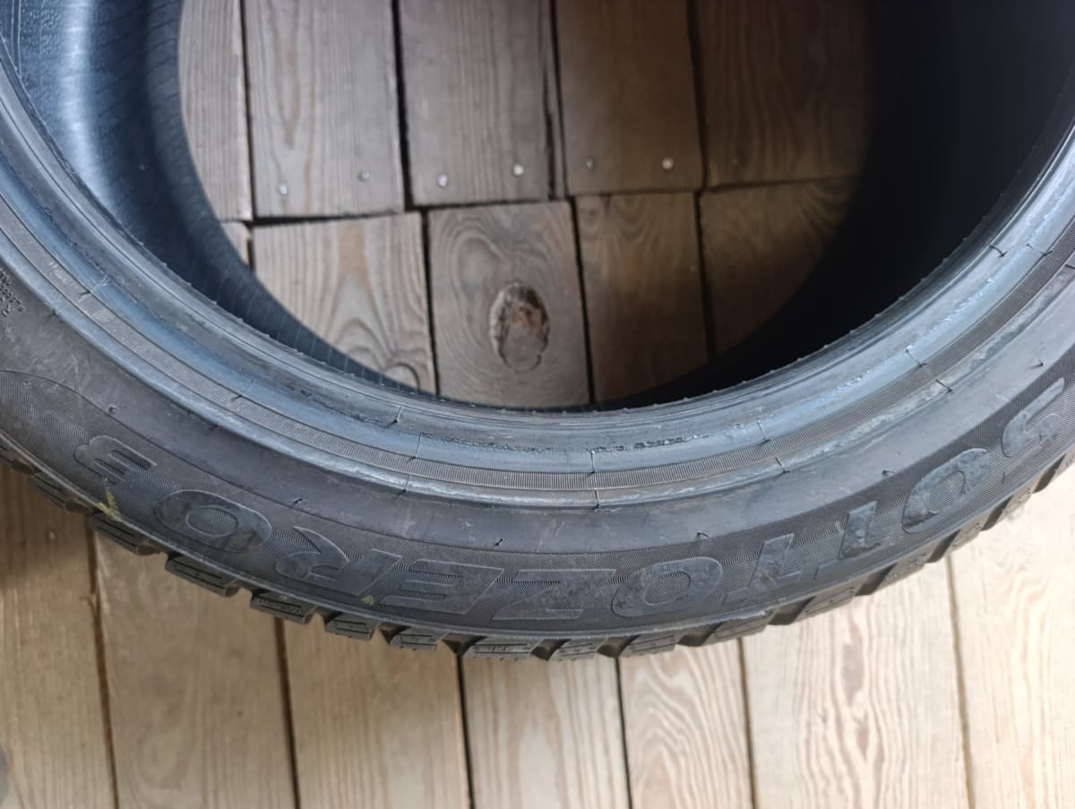 Вживані шини Pirelli Sottozero 3  235/45 R 18