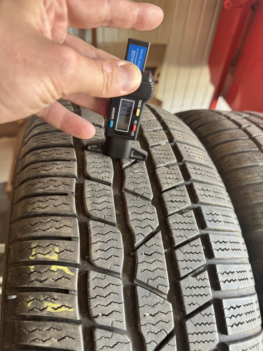Вживані шини Continental ContiWinterContact TS 830P 225/55 R 17