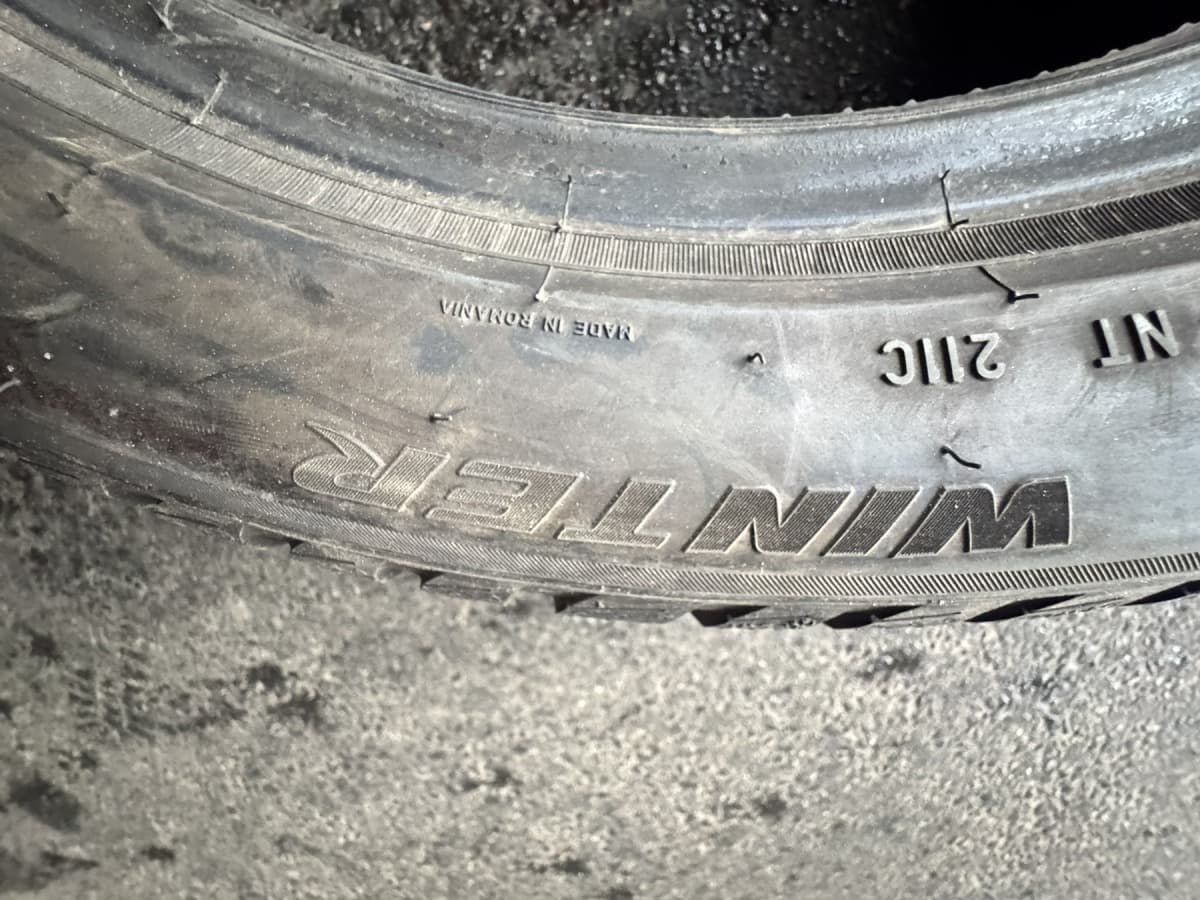 Вживані шини Pirelli Sottozero3  205/50 R 17