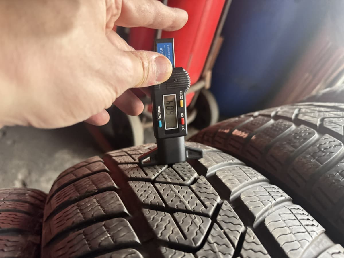 Вживані шини Pirelli Sottozero3  205/50 R 17