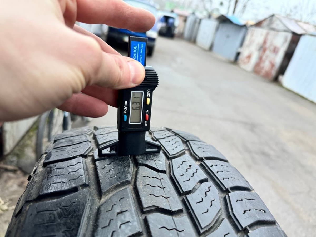 Вживані шини Cooper Discoverer AT 3 225/70 R 16