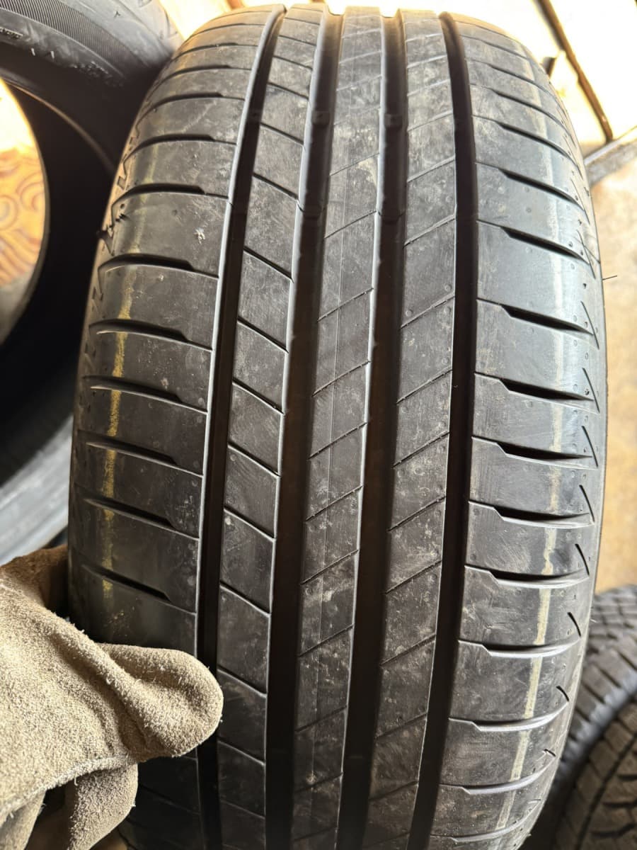 Вживані шини Bridgestone Turanza T005* 225/50 R 18
