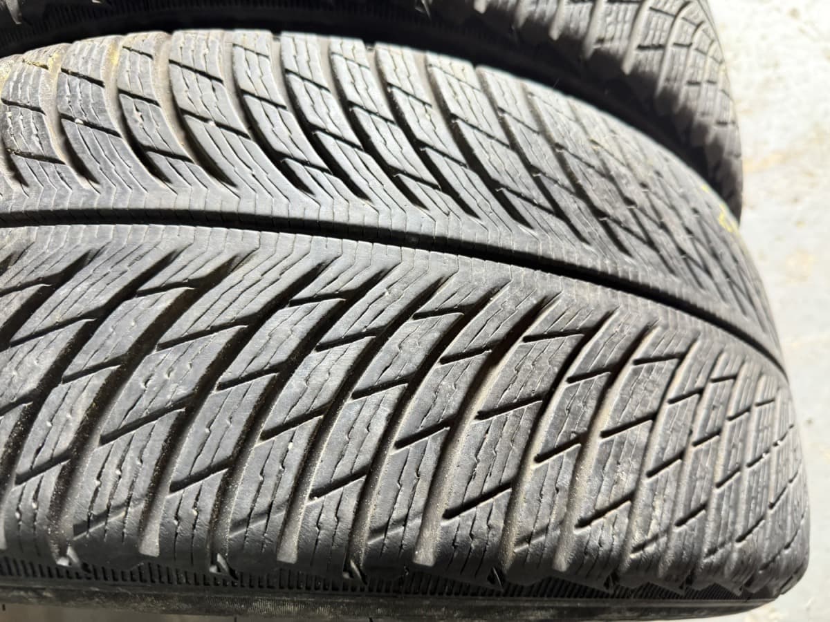 Вживані шини Michelin Pilot Alpin 5 SUV  235/55 R 18