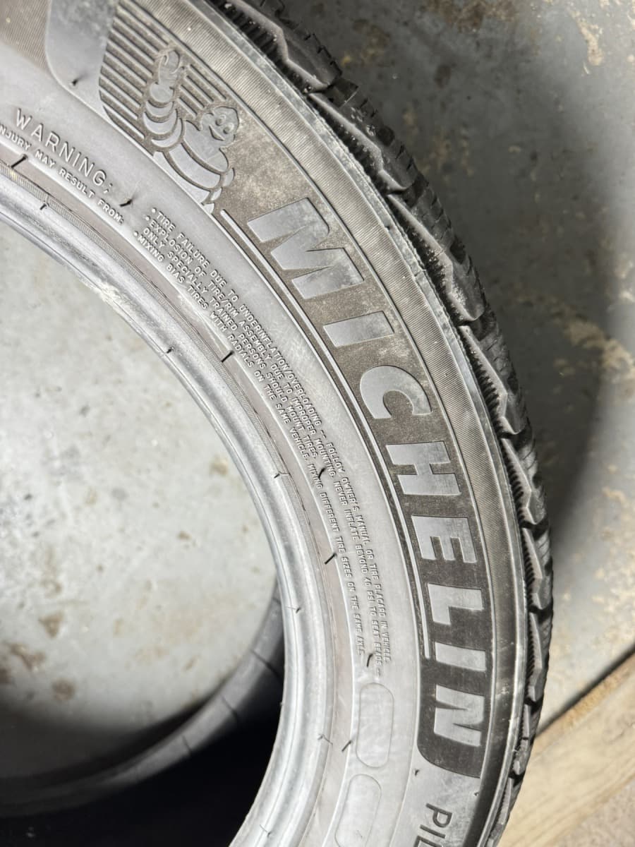 Вживані шини Michelin Pilot Alpin 5 SUV  235/55 R 18