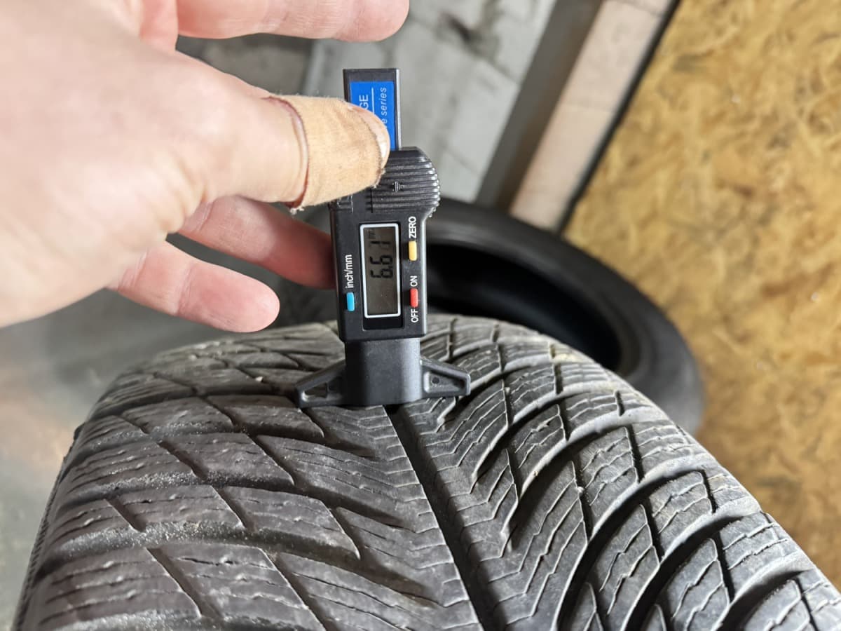 Вживані шини Michelin Pilot Alpin 5 SUV  235/55 R 18