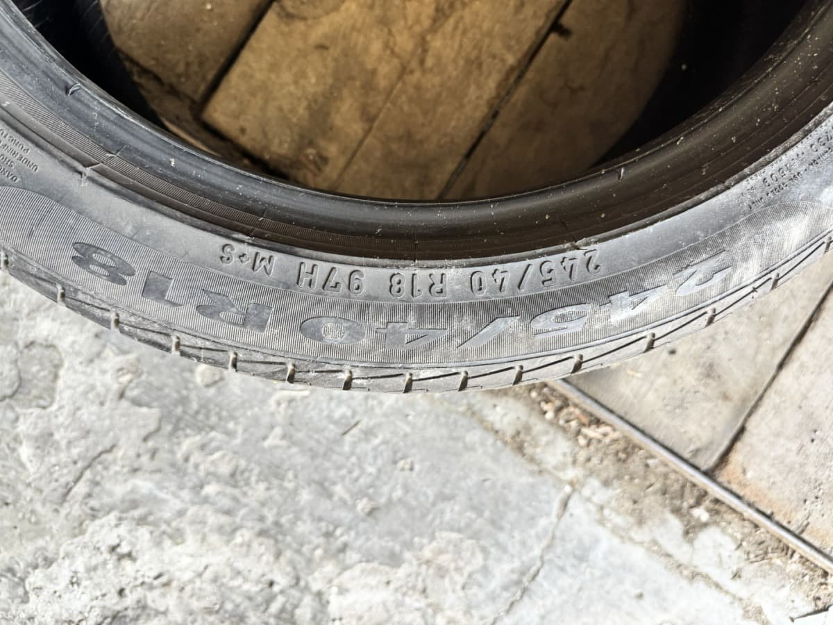 Вживані шини Pirelli Cinturato P7 Allseason 245/40 R 18