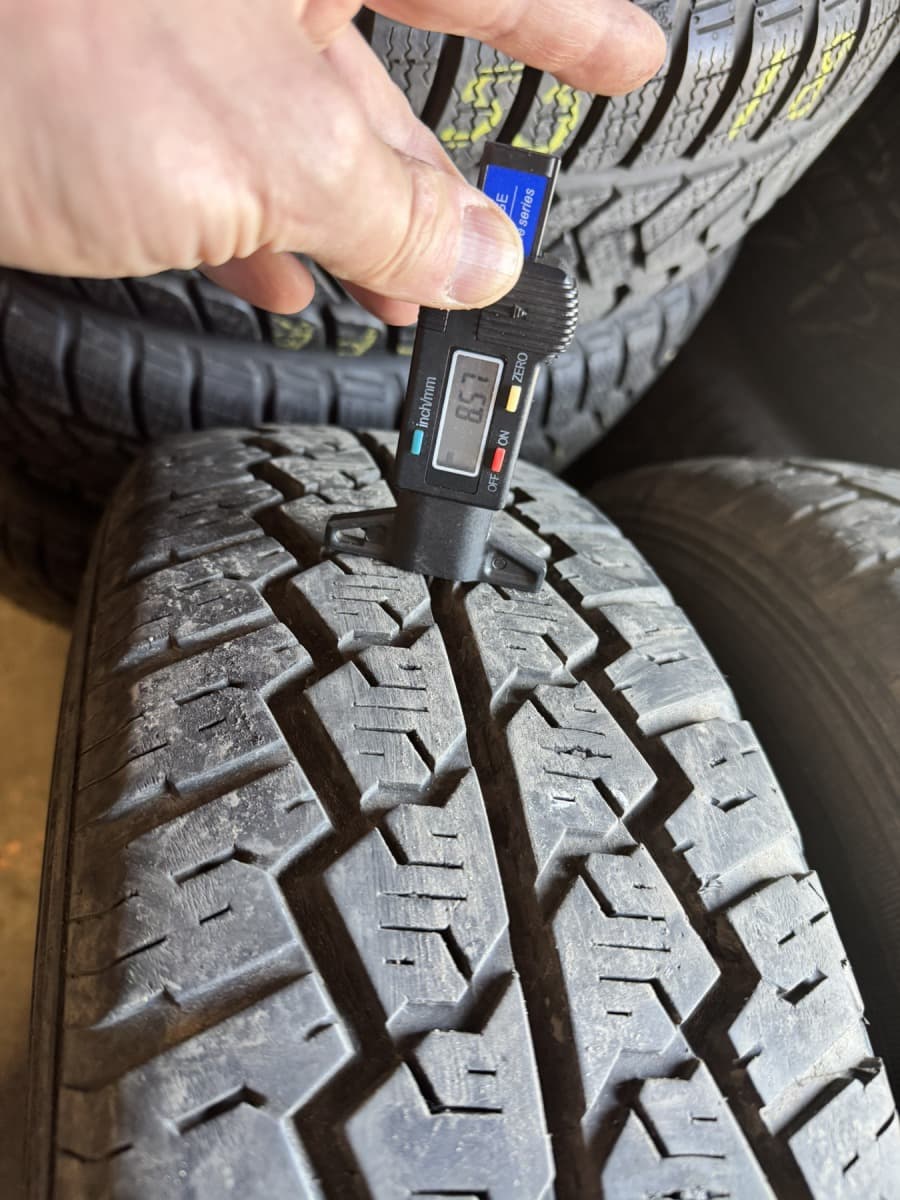 Вживані шини Hankook Radial RA 10  195/70 R 15C