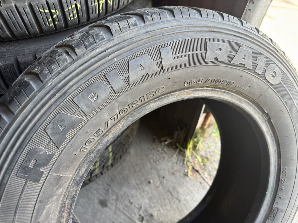 Вживані шини Hankook Radial RA 10  195/70 R 15C