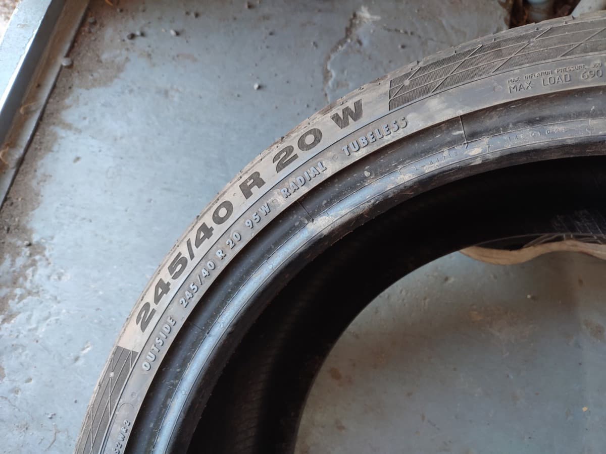Вживані шини Continental Conti Sport Contact 5  245/40 R 20
