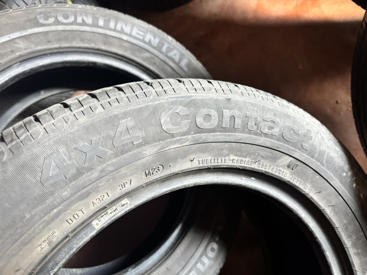 Вживані шини Continental 4*4  Contact .  . 255/55 R 18