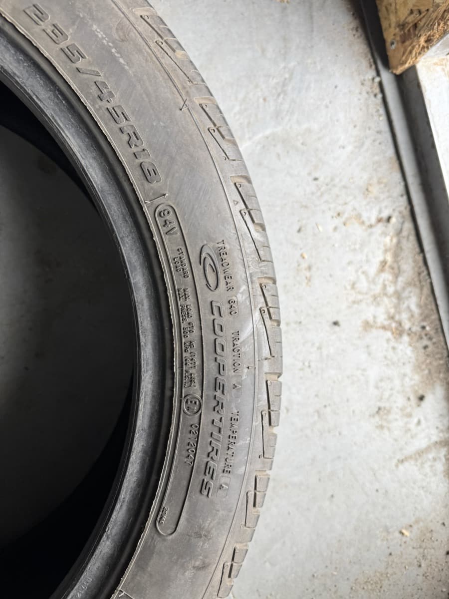 Вживані шини Cooper CSS Ultra Touring 235/45 R 18