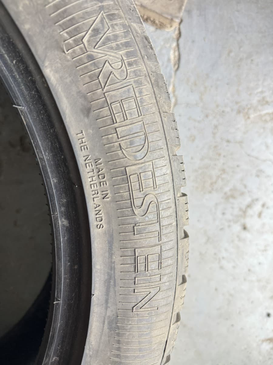 Вживані шини Vredestein Giugiaro Design   245/45 R 19