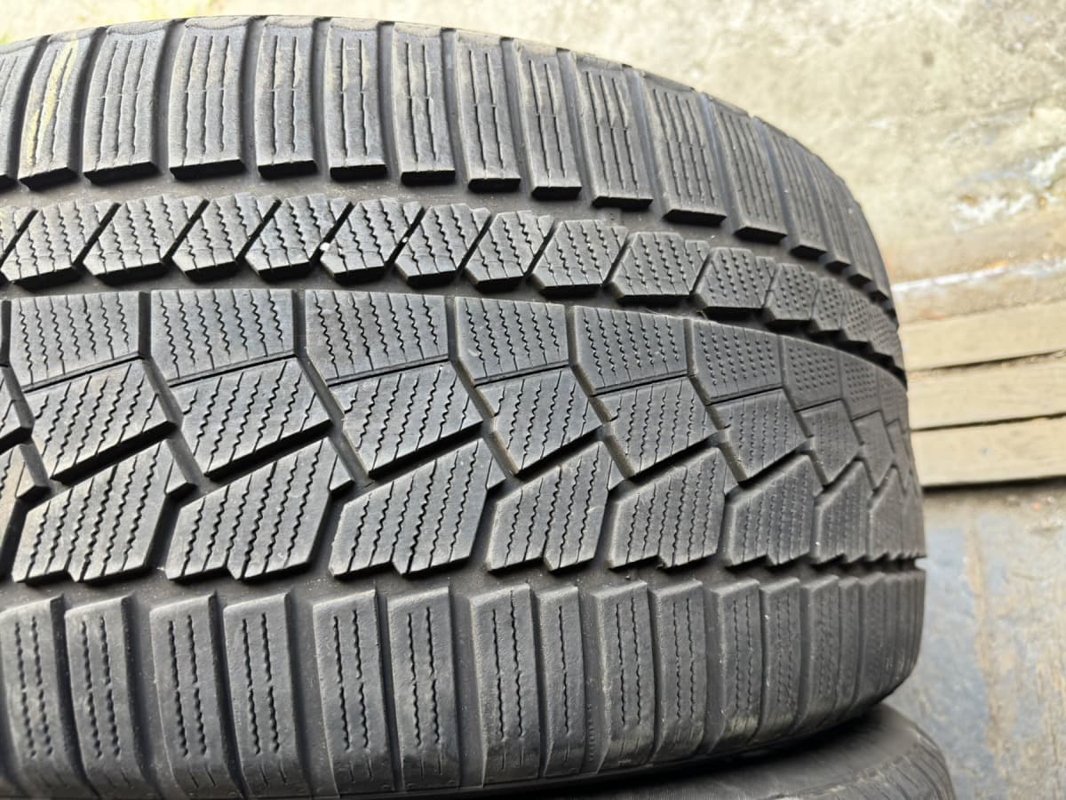 Вживані шини Continental Winter Contact TS 860S  295/35 R 21