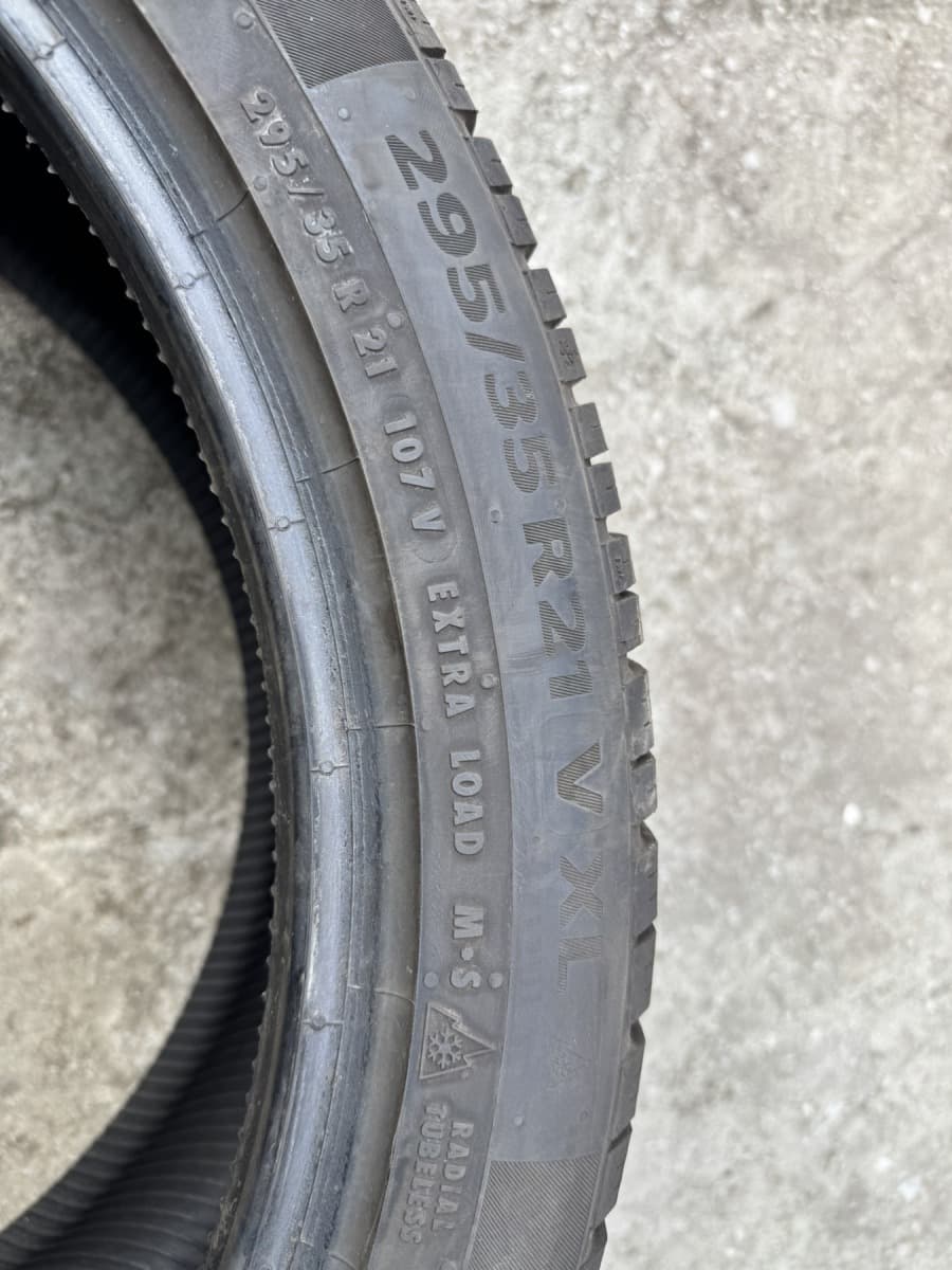 Вживані шини Continental Winter Contact TS 860S  295/35 R 21