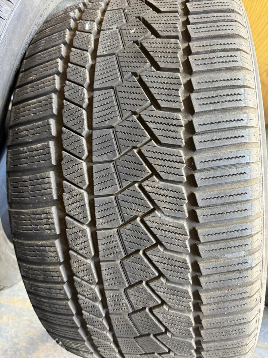 Вживані шини Continental Winter Contact TS 860S  295/35 R 21