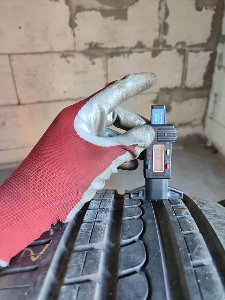 Вживані шини Pirelli PzeroRosso 235/40 R 18