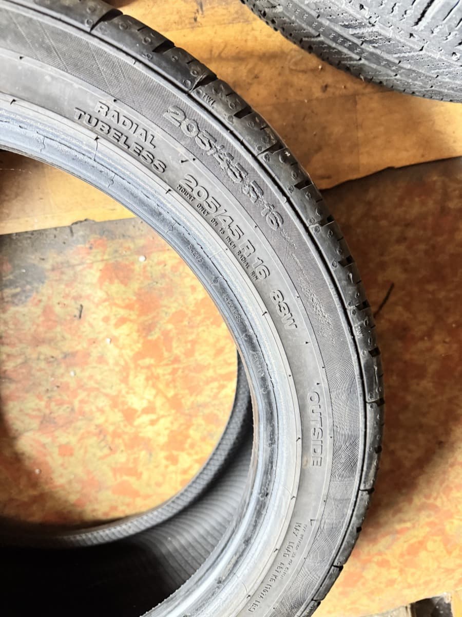 Вживані шини Continental ContiPremiumContact 2 205/45 R 16