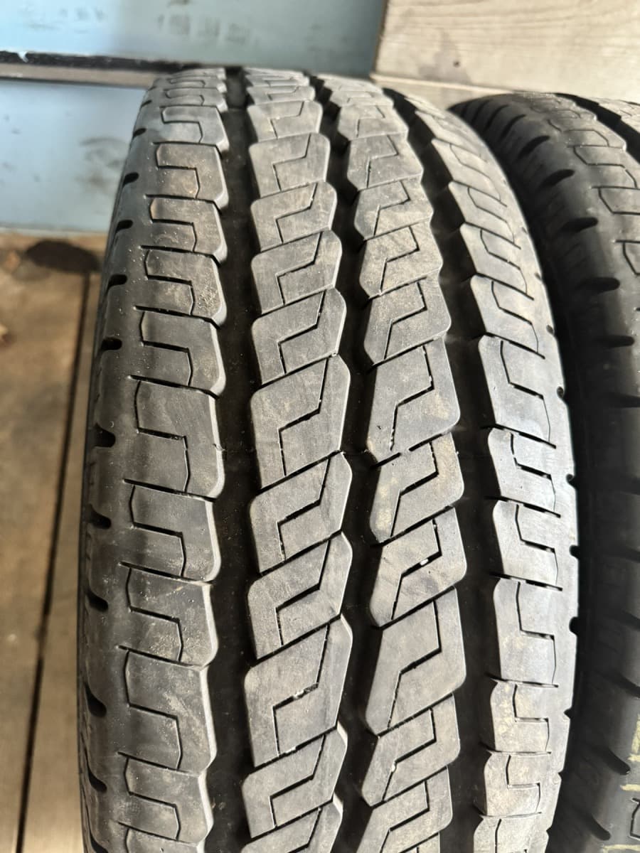 Вживані шини Continental VancoCamper 215/70 R 15C