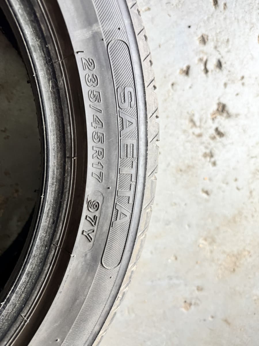 Вживані шини Saetta Touring 2 235/45 R 17