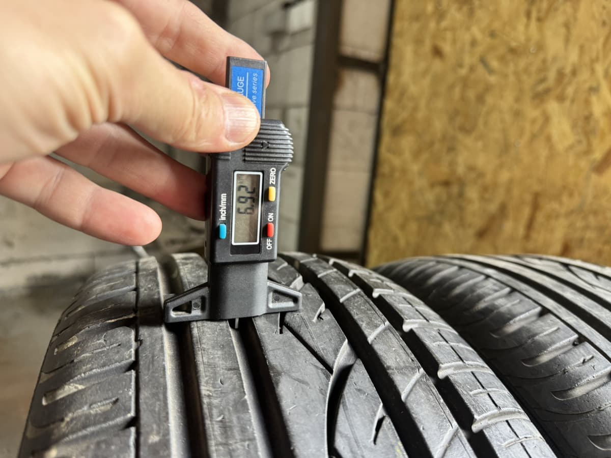 Вживані шини Continental Premium Contact …   205/45 R 16