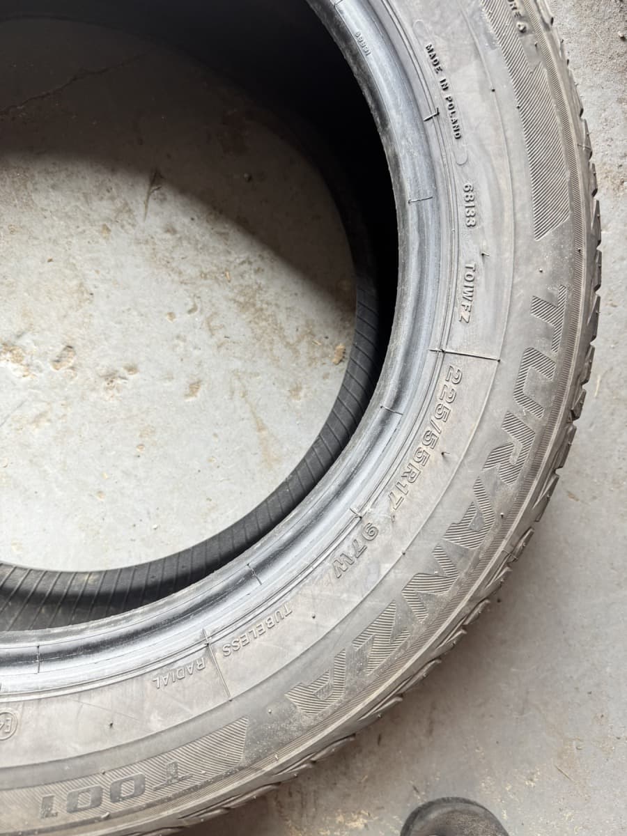 Вживані шини Bridgestone Turanza T001 225/55 R 17